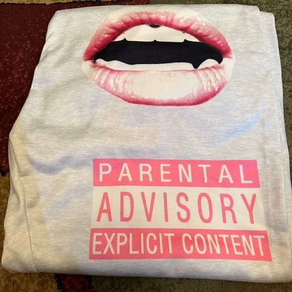 Y2K Printed joggers. Elastic at the ankle letter print with pockets. . Polyester - Picture 4 of 12